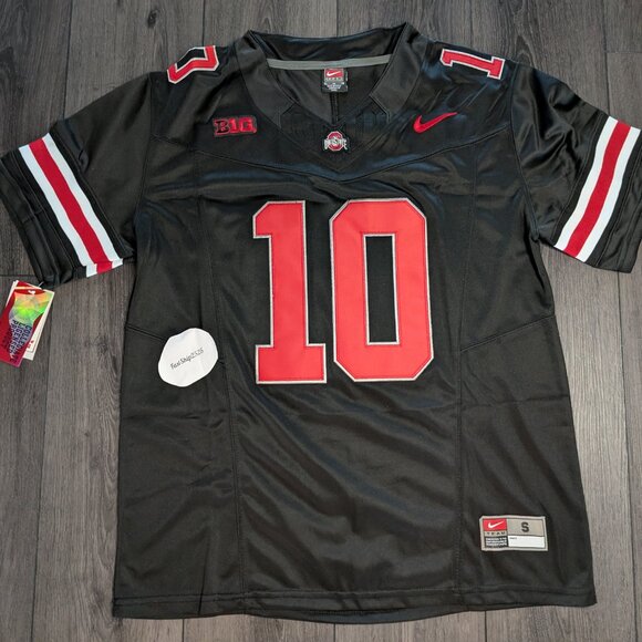 🏈 Julian Sayin #10 Ohio Buckeyes Stitched Jersey BLACKOUT Men's Sizes - Picture 6 of 7